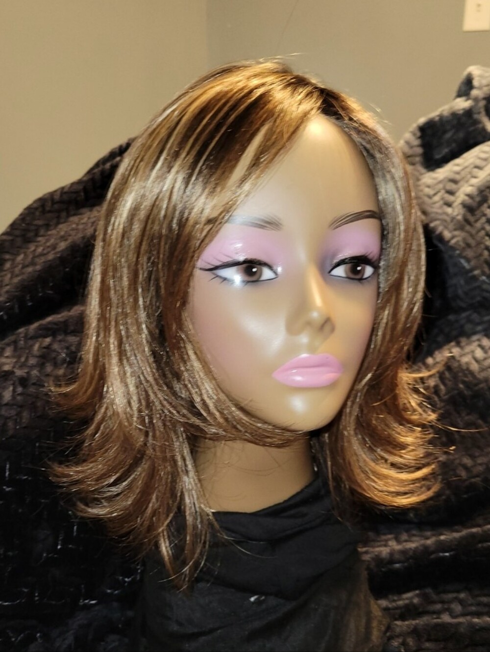 Gorgeous Henry Maegu Wig- READ DESCRIPTION!